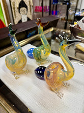Load image into Gallery viewer, Ripkitty 5” Peacock Dry Herb Hand Pipe