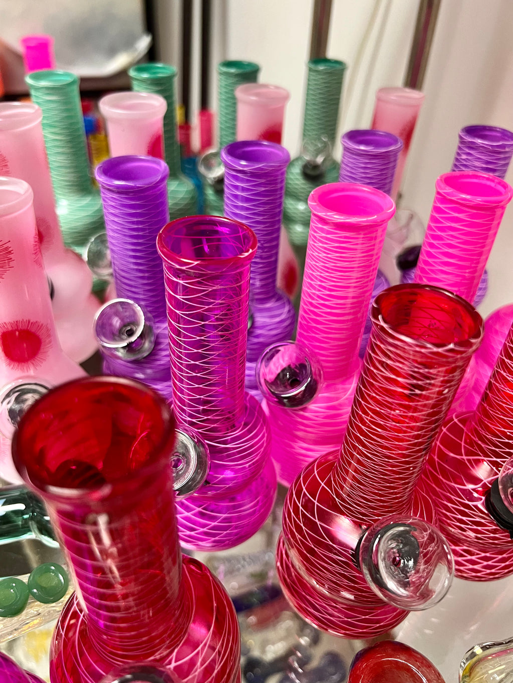 Ripkitty 5” Soft Glass Net Multi-Color Water Pipe Bong - Colors May Vary